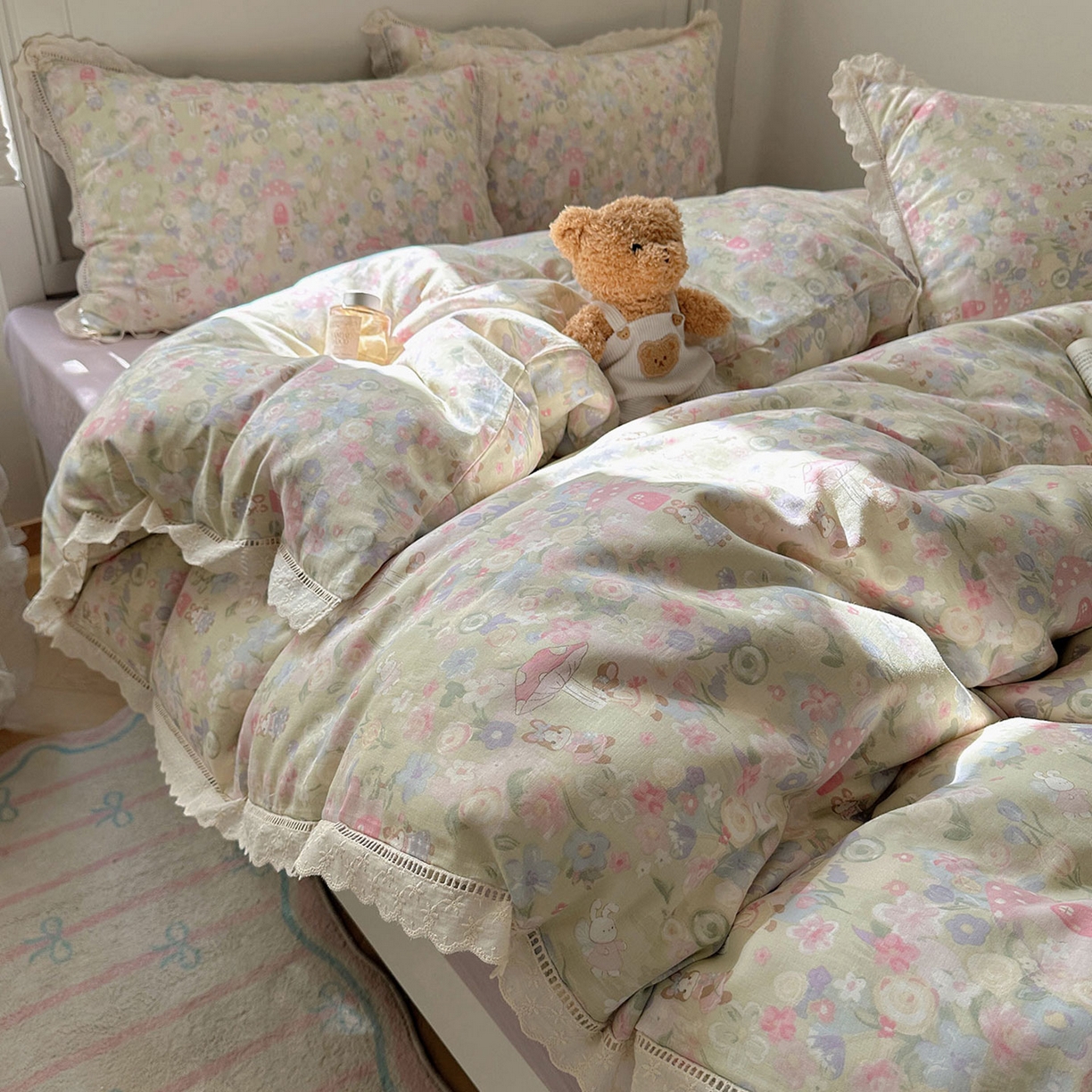 91家纺网 家纺一手货源 找家纺 瑞莱 2025新款全棉纯棉A类有氧双层纱镂空花边四件套 镂空-何枝小兔