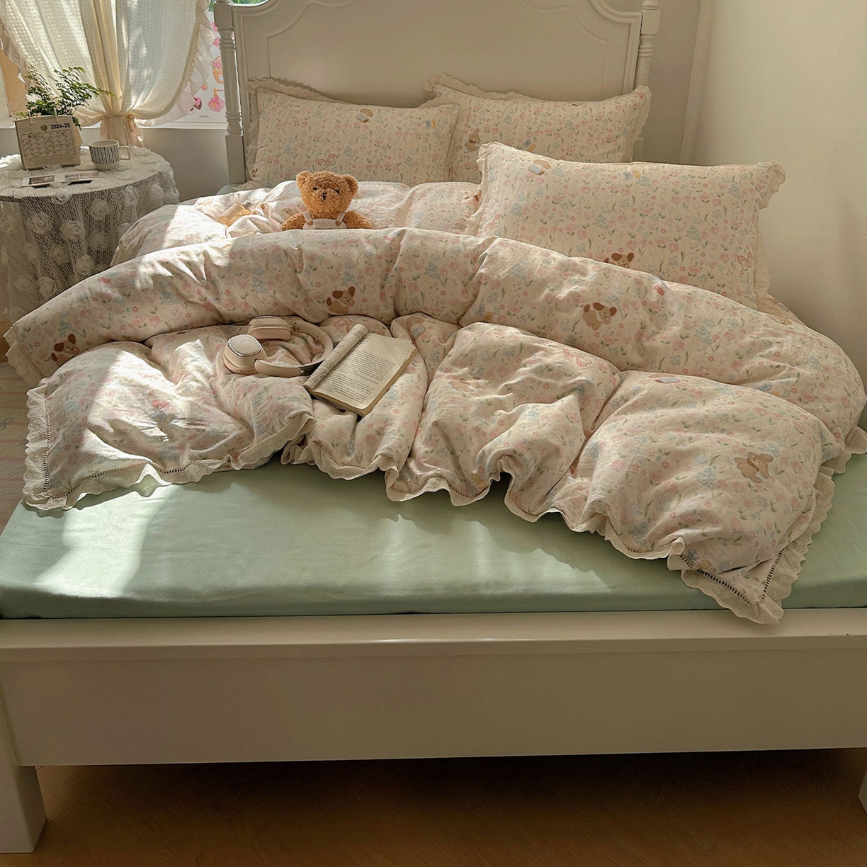 91家纺网 家纺一手货源 找家纺 瑞莱 2025新款全棉纯棉A类有氧双层纱镂空花边四件套 镂空-花园小狗