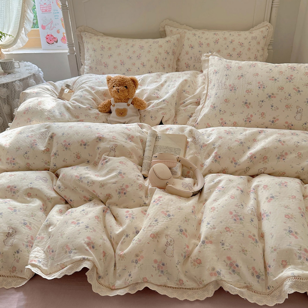 91家纺网 家纺一手货源 找家纺 瑞莱 2025新款全棉纯棉A类有氧双层纱镂空花边四件套 镂空-萝莉兔