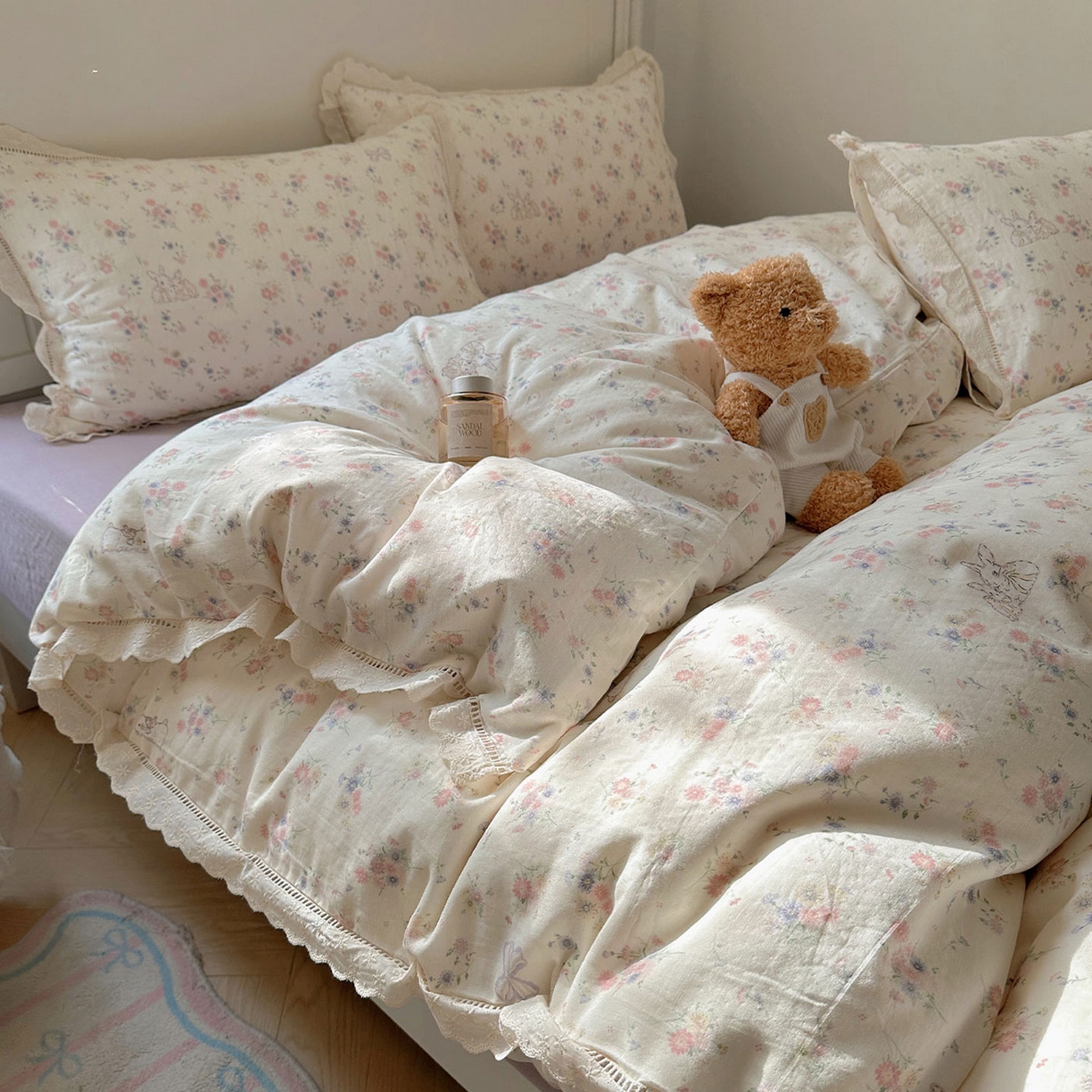 91家纺网 家纺一手货源 找家纺 瑞莱 2025新款全棉纯棉A类有氧双层纱镂空花边四件套 镂空-萝莉兔