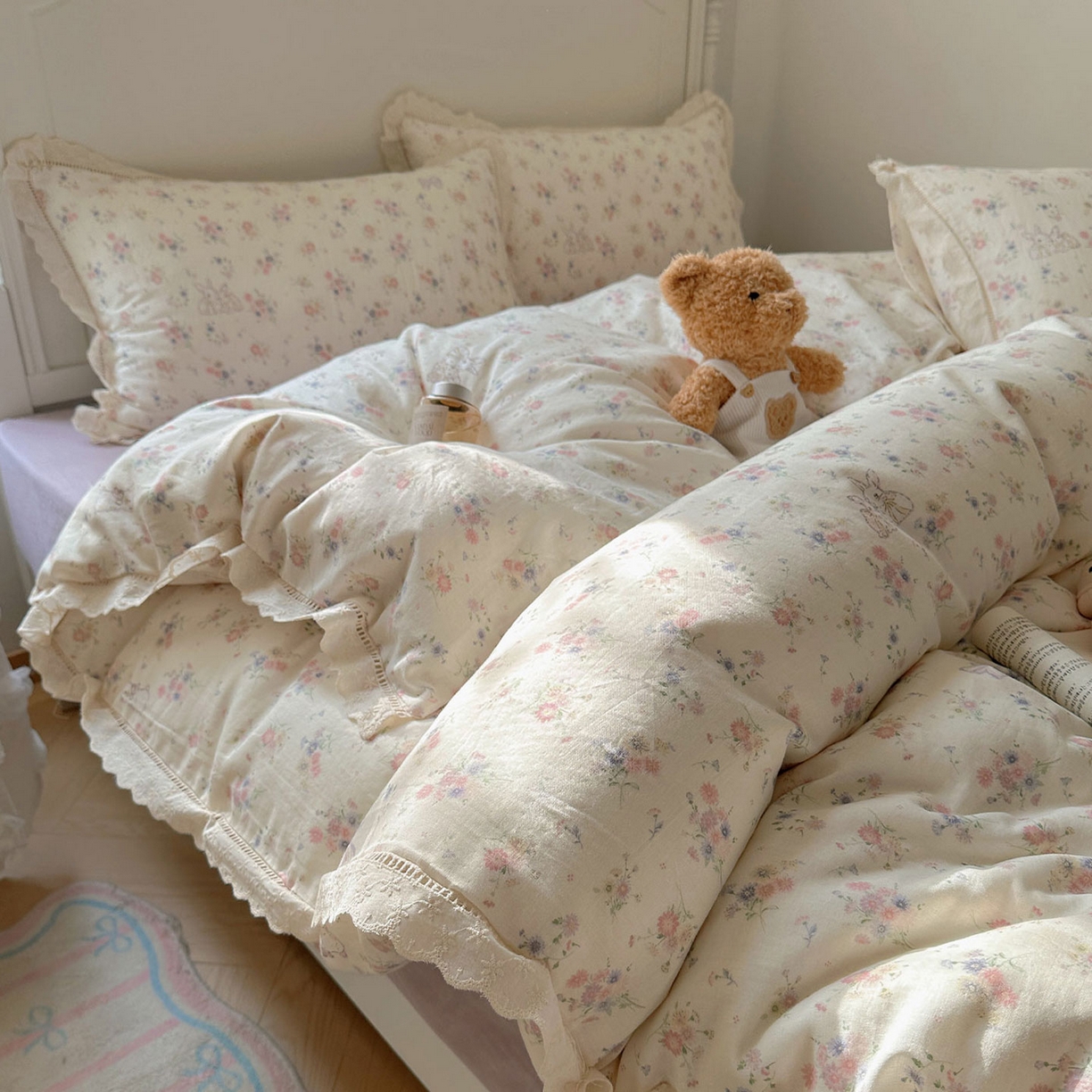 91家纺网 家纺一手货源 找家纺 瑞莱 2025新款全棉纯棉A类有氧双层纱镂空花边四件套 镂空-萝莉兔