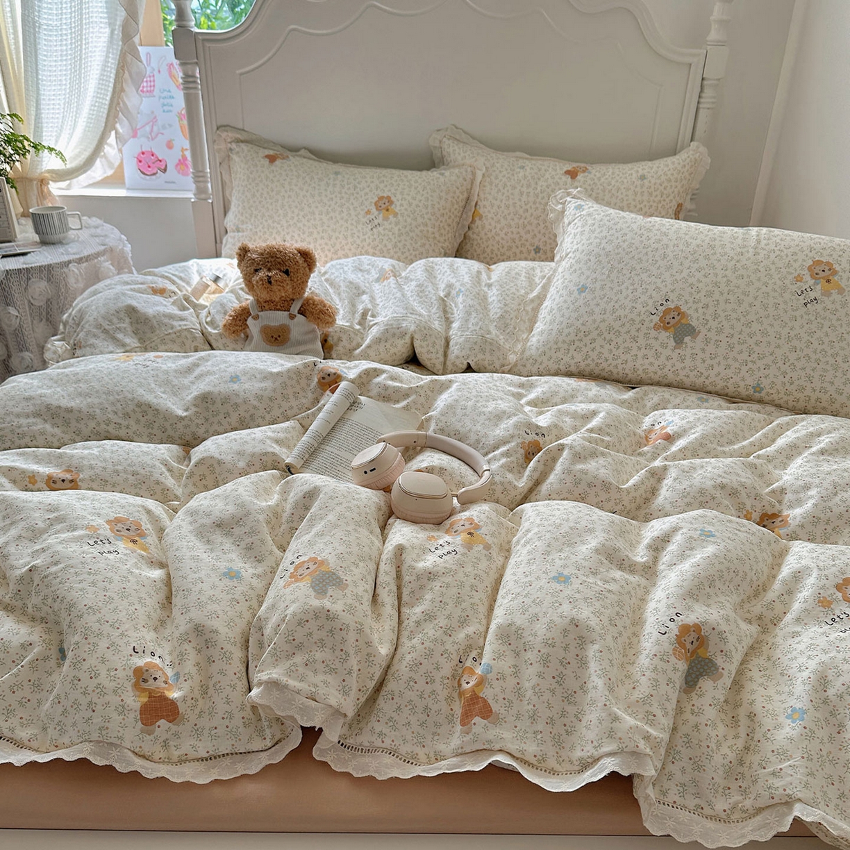 91家纺网 家纺一手货源 找家纺 瑞莱 2025新款全棉纯棉A类有氧双层纱镂空花边四件套 镂空-萌萌狮