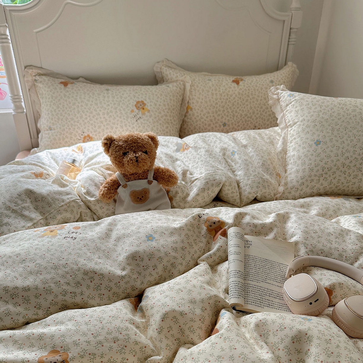 91家纺网 家纺一手货源 找家纺 瑞莱 2025新款全棉纯棉A类有氧双层纱镂空花边四件套 镂空-萌萌狮