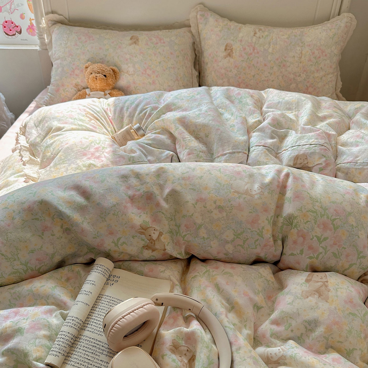 91家纺网 家纺一手货源 找家纺 瑞莱 2025新款全棉纯棉A类有氧双层纱镂空花边四件套 镂空-梦幻花园兔