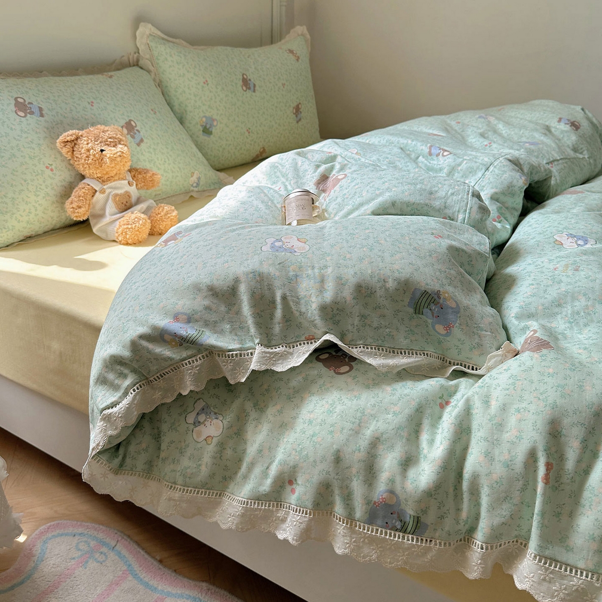 91家纺网 家纺一手货源 找家纺 瑞莱 2025新款全棉纯棉A类有氧双层纱镂空花边四件套 镂空-少女象