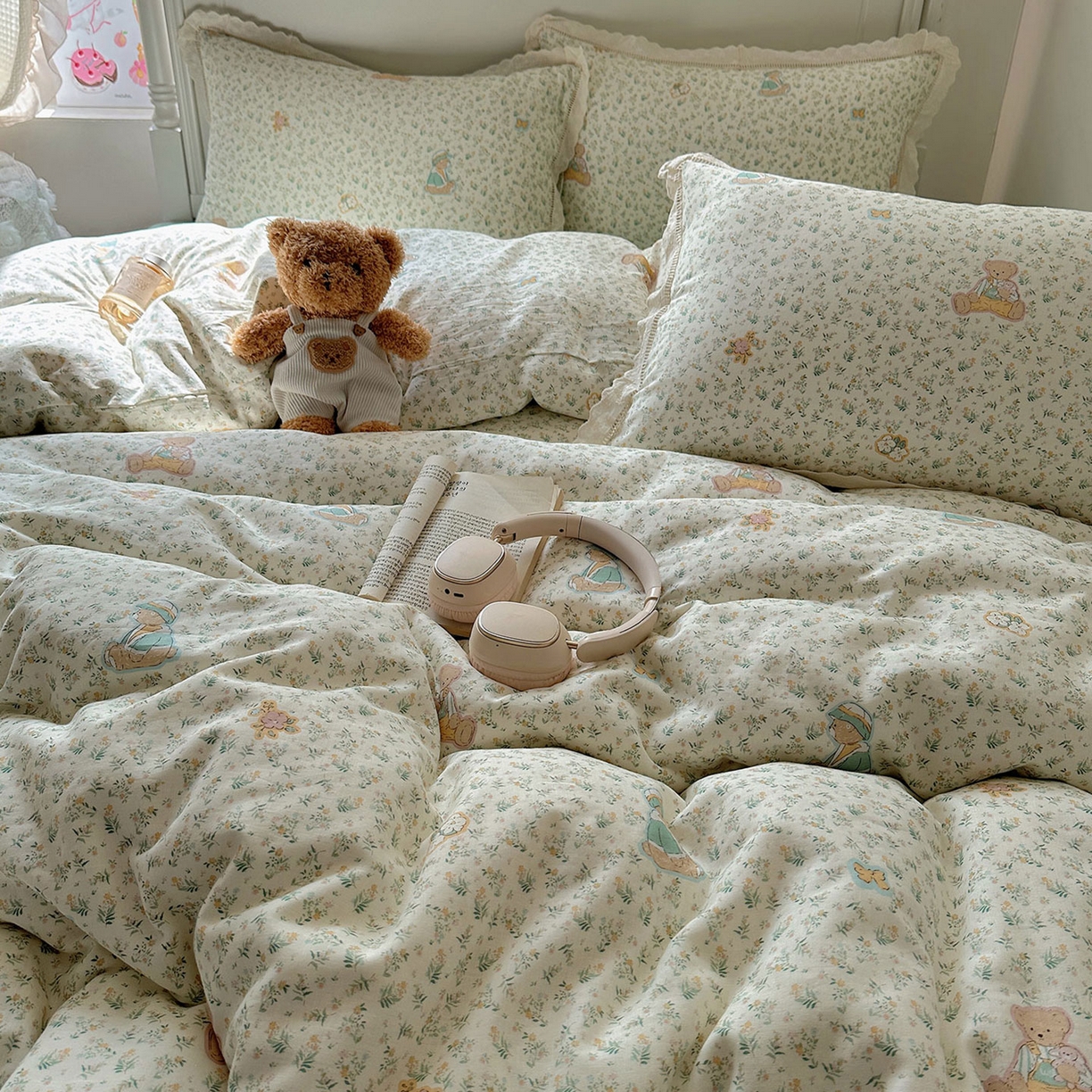 91家纺网 家纺一手货源 找家纺 瑞莱 2025新款全棉纯棉A类有氧双层纱镂空花边四件套 镂空-熊孩子