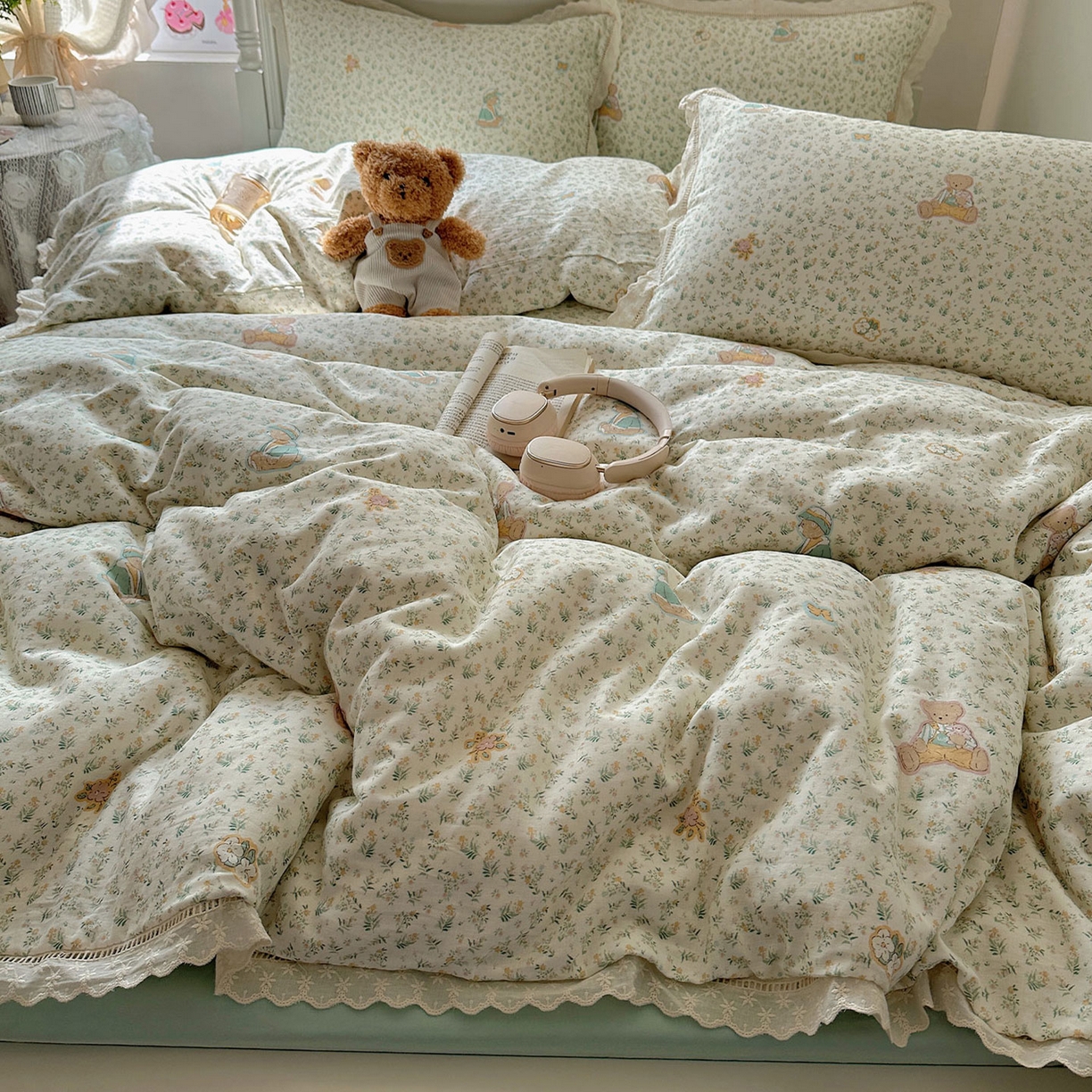 91家纺网 家纺一手货源 找家纺 瑞莱 2025新款全棉纯棉A类有氧双层纱镂空花边四件套 镂空-熊孩子