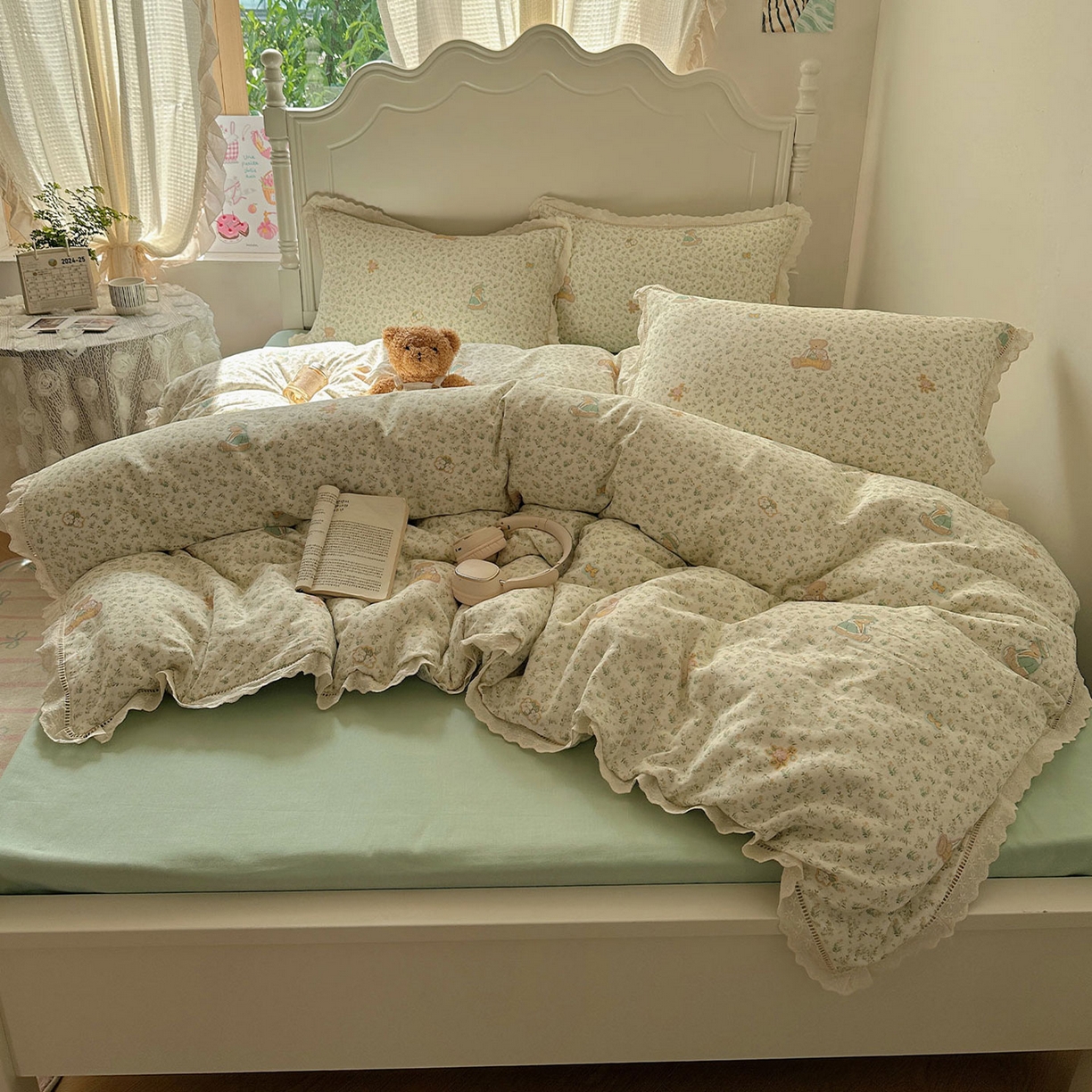 91家纺网 家纺一手货源 找家纺 瑞莱 2025新款全棉纯棉A类有氧双层纱镂空花边四件套 镂空-熊孩子