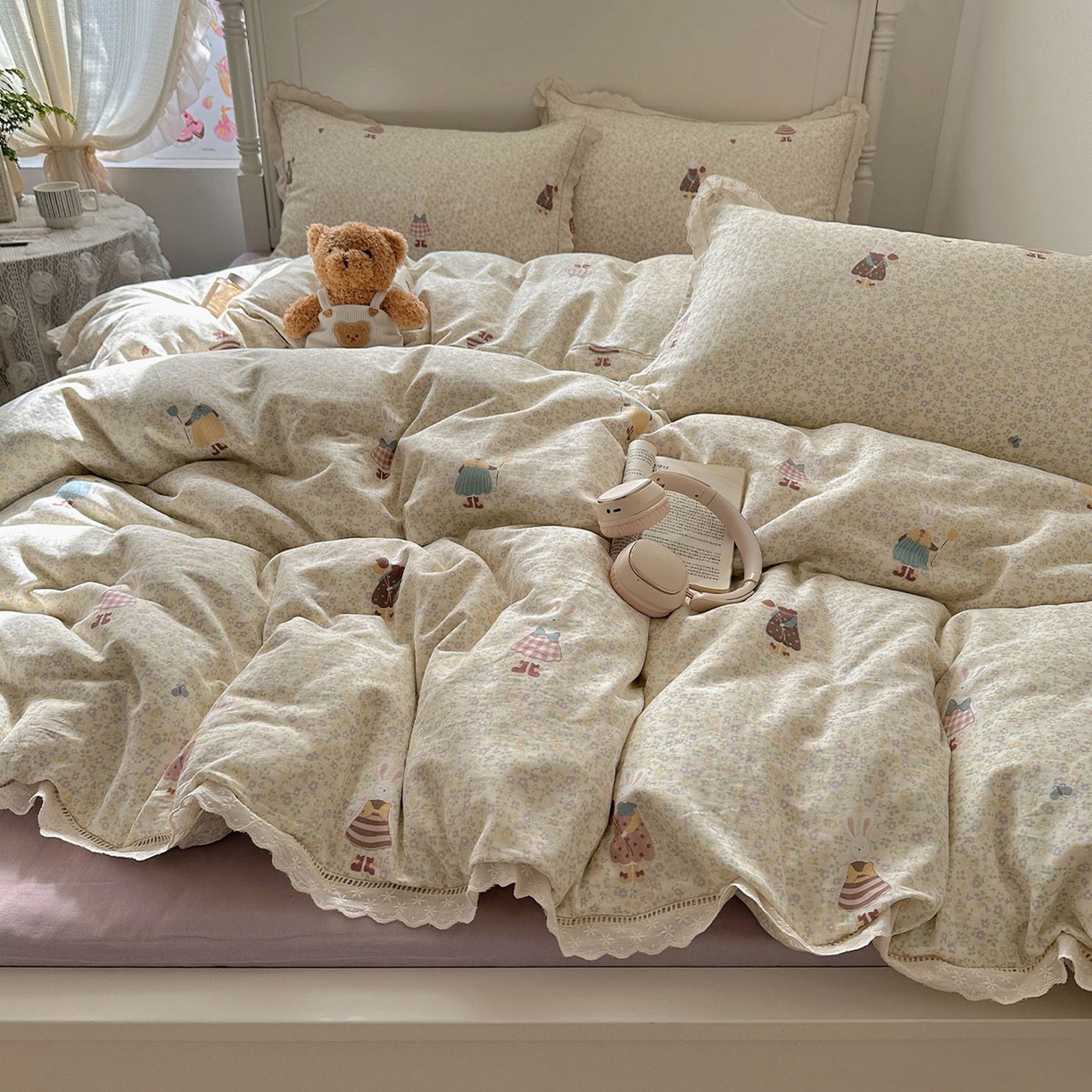 91家纺网 家纺一手货源 找家纺 瑞莱 2025新款全棉纯棉A类有氧双层纱镂空花边四件套 镂空-原宿小兔