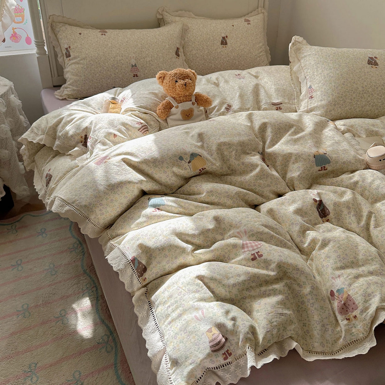 91家纺网 家纺一手货源 找家纺 瑞莱 2025新款全棉纯棉A类有氧双层纱镂空花边四件套 镂空-原宿小兔