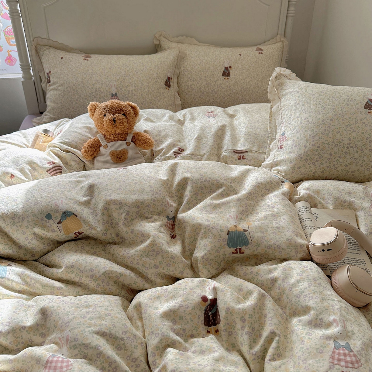 91家纺网 家纺一手货源 找家纺 瑞莱 2025新款全棉纯棉A类有氧双层纱镂空花边四件套 镂空-原宿小兔