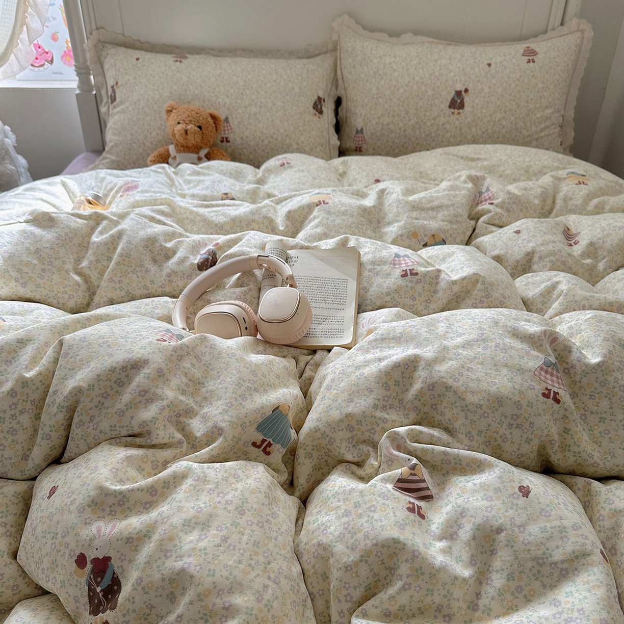 91家纺网 家纺一手货源 找家纺 瑞莱 2025新款全棉纯棉A类有氧双层纱镂空花边四件套 镂空-原宿小兔