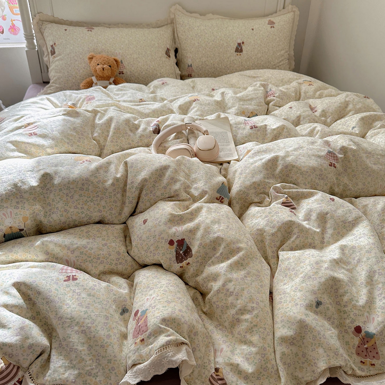 91家纺网 家纺一手货源 找家纺 瑞莱 2025新款全棉纯棉A类有氧双层纱镂空花边四件套 镂空-原宿小兔