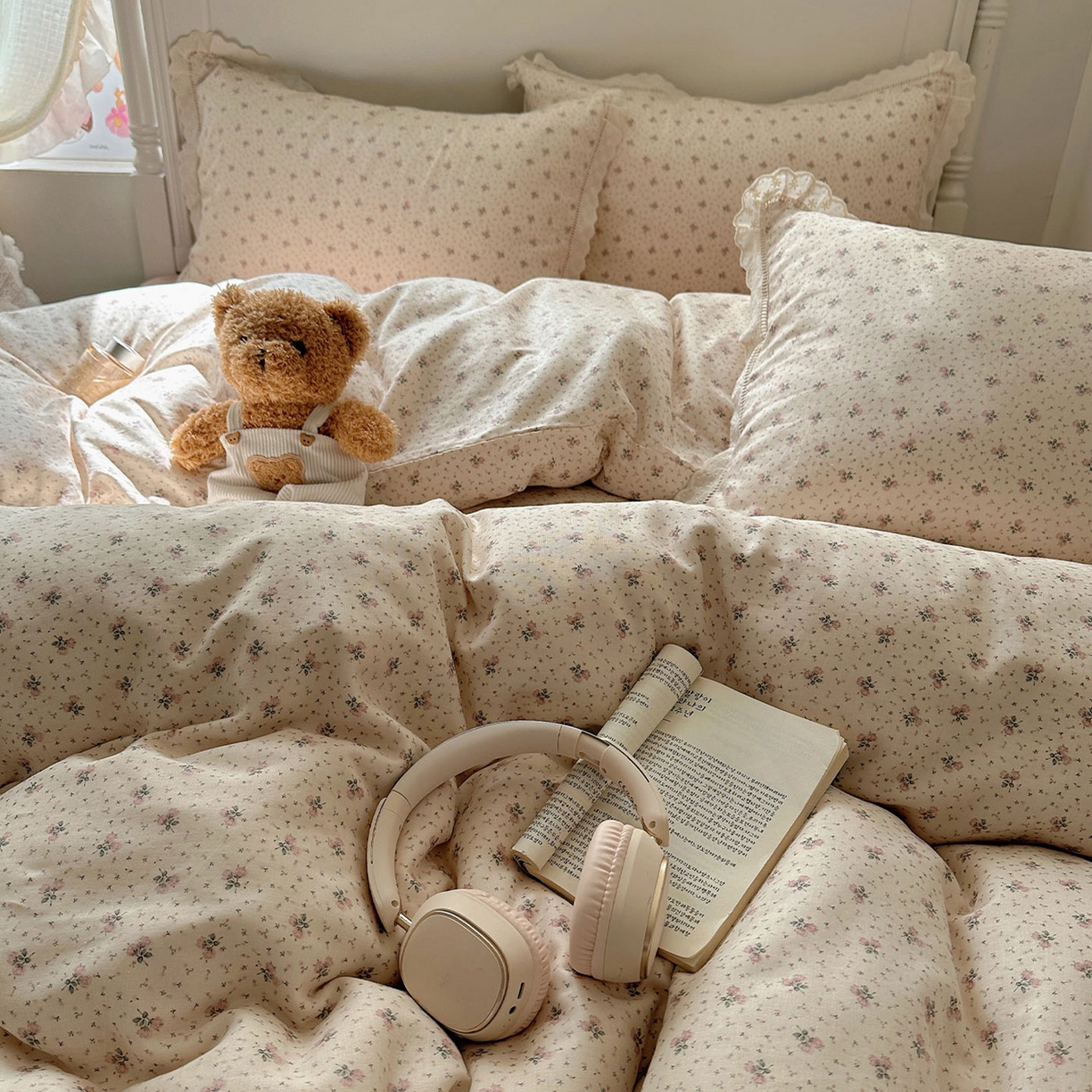 91家纺网 家纺一手货源 找家纺 瑞莱 2025新款全棉纯棉A类有氧双层纱镂空花边四件套 杏绘