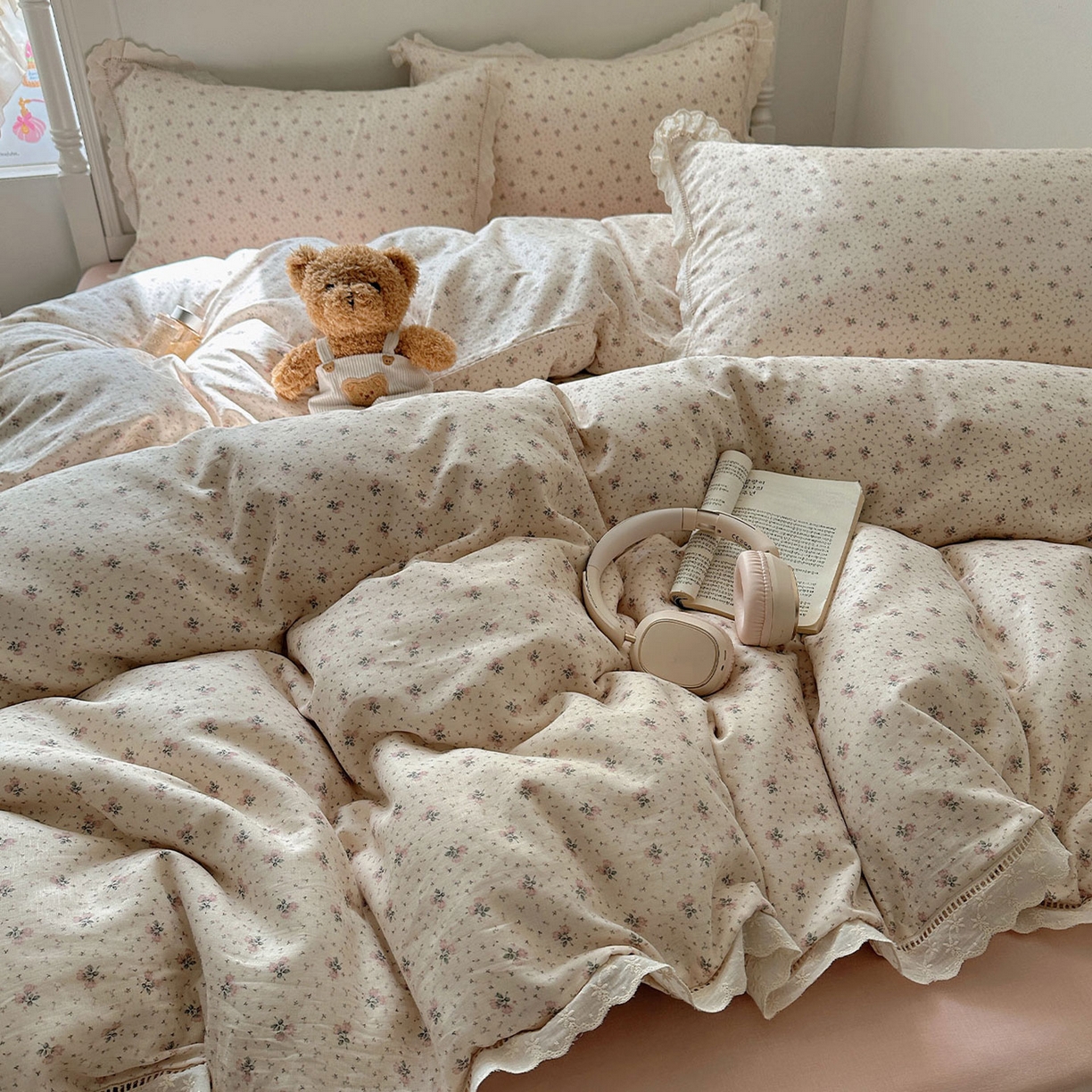 91家纺网 家纺一手货源 找家纺 瑞莱 2025新款全棉纯棉A类有氧双层纱镂空花边四件套 杏绘