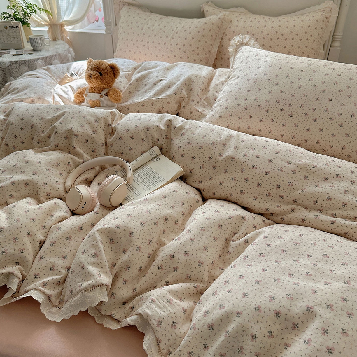 91家纺网 家纺一手货源 找家纺 瑞莱 2025新款全棉纯棉A类有氧双层纱镂空花边四件套 杏绘