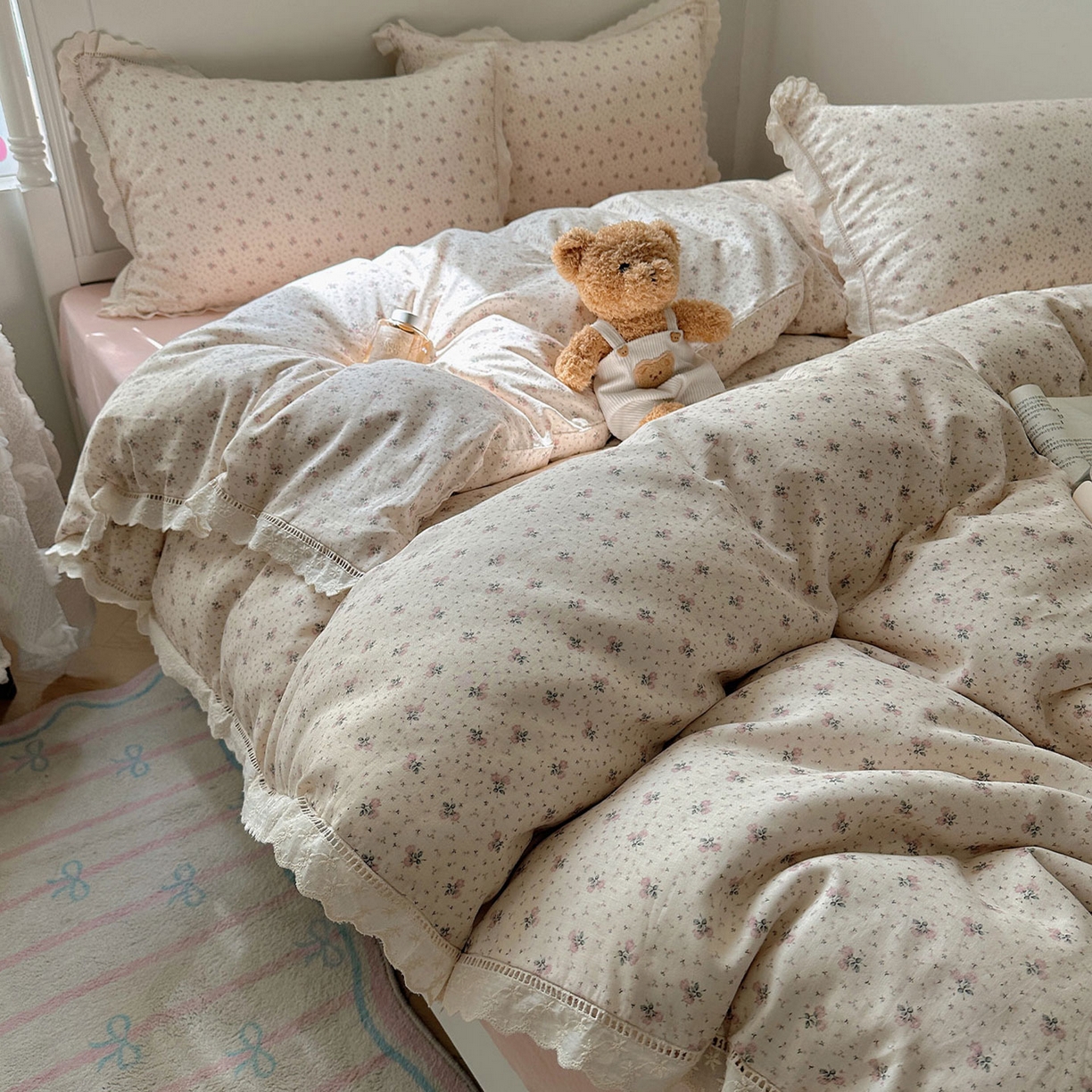 91家纺网 家纺一手货源 找家纺 瑞莱 2025新款全棉纯棉A类有氧双层纱镂空花边四件套 杏绘