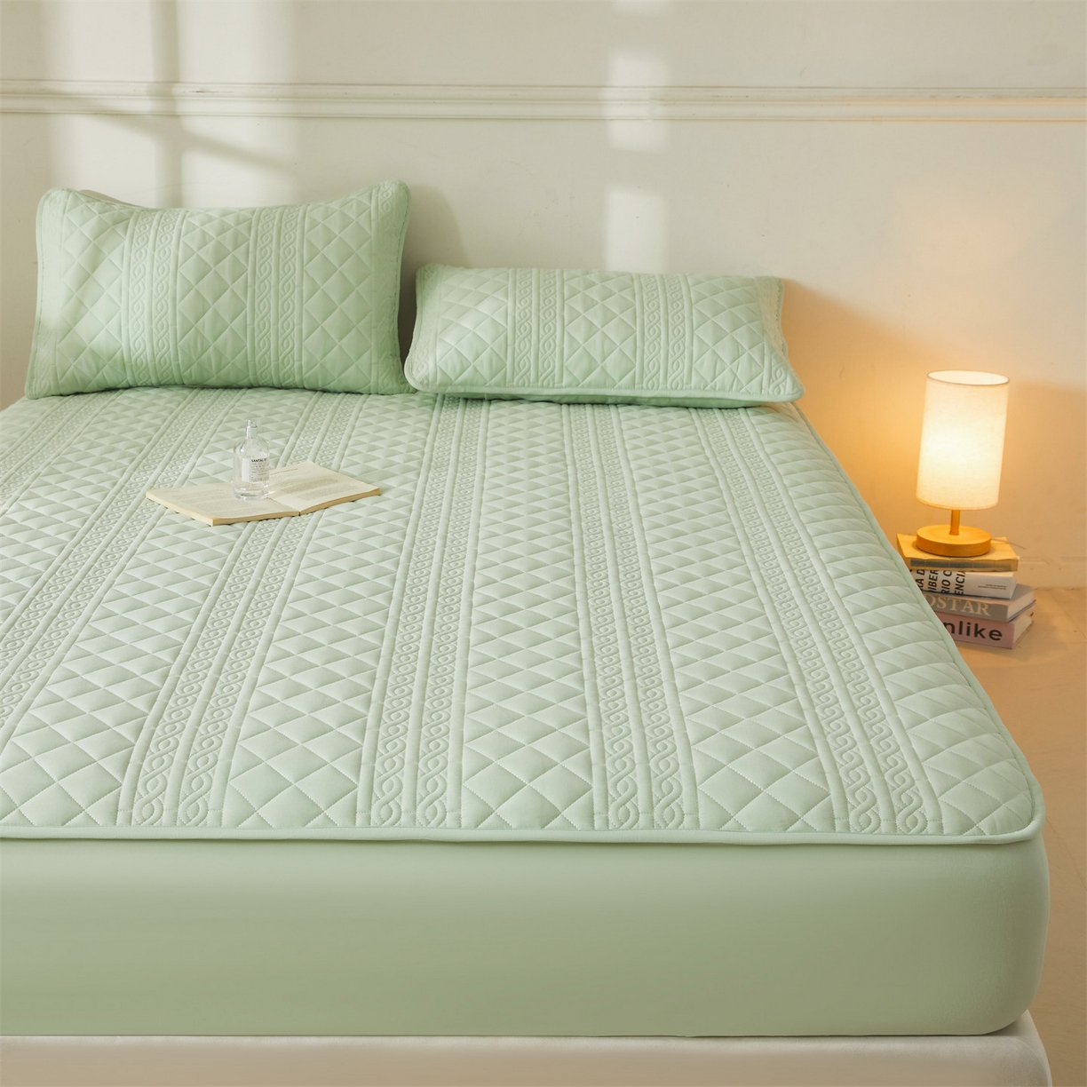 91家纺网 家纺一手货源 找家纺 雯豆家纺 2025新款梵可A类夹棉防水床笠三件套水洗棉磨毛床单保护套 梵可-清雅绿