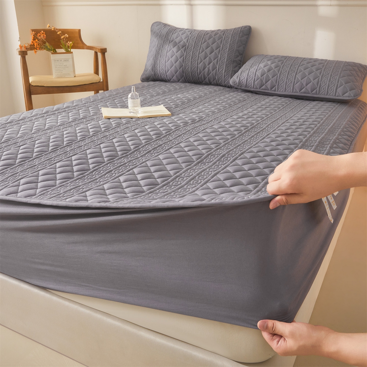 91家纺网 家纺一手货源 找家纺 雯豆家纺 2025新款梵可A类夹棉防水床笠三件套水洗棉磨毛床单保护套 梵可-深空灰