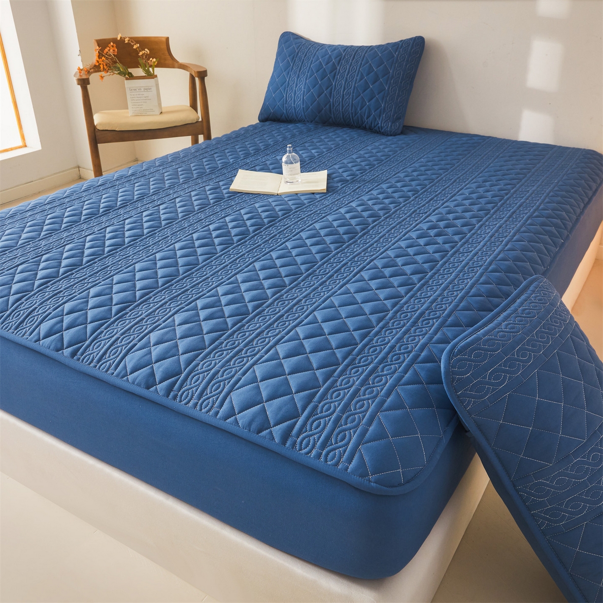 91家纺网 家纺一手货源 找家纺 雯豆家纺 2025新款梵可A类夹棉防水床笠三件套水洗棉磨毛床单保护套 梵可-黛蓝