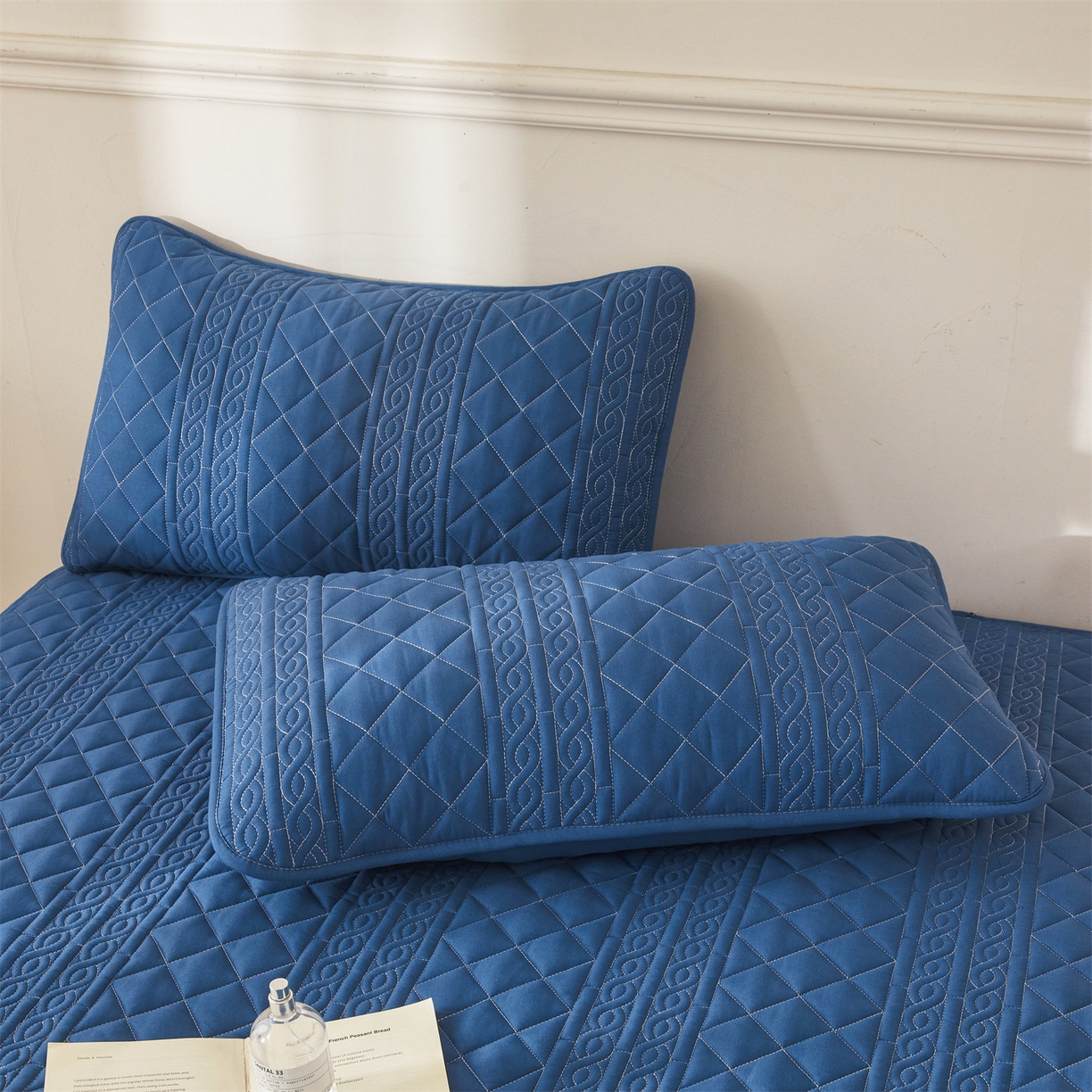 91家纺网 家纺一手货源 找家纺 雯豆家纺 2025新款梵可A类夹棉防水床笠三件套水洗棉磨毛床单保护套 梵可-黛蓝