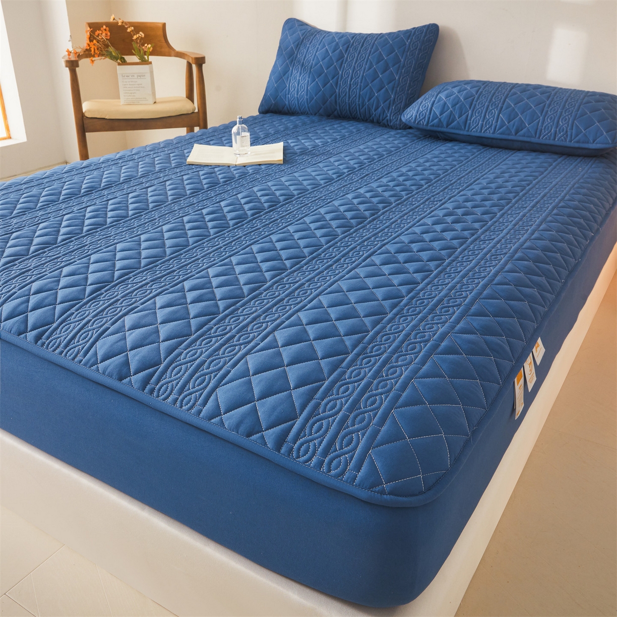 91家纺网 家纺一手货源 找家纺 雯豆家纺 2025新款梵可A类夹棉防水床笠三件套水洗棉磨毛床单保护套 梵可-黛蓝