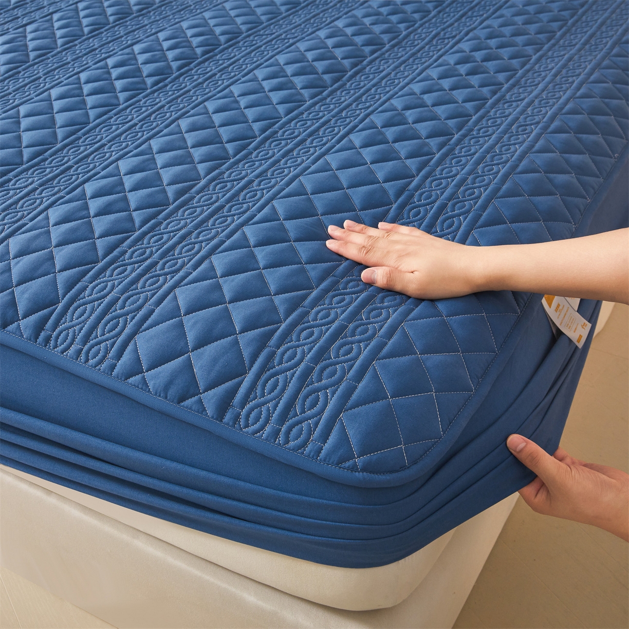 91家纺网 家纺一手货源 找家纺 雯豆家纺 2025新款梵可A类夹棉防水床笠三件套水洗棉磨毛床单保护套 梵可-黛蓝