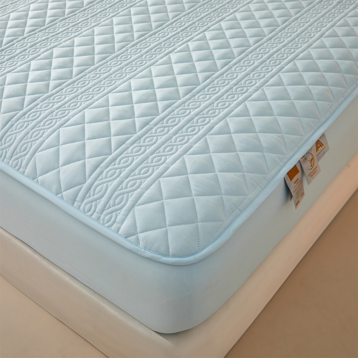 91家纺网 家纺一手货源 找家纺 雯豆家纺 2025新款梵可A类夹棉防水床笠三件套水洗棉磨毛床单保护套 梵可-淡水蓝