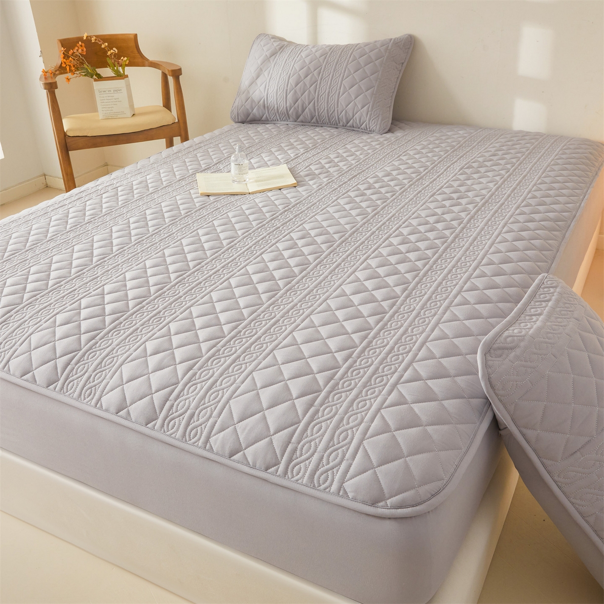 91家纺网 家纺一手货源 找家纺 雯豆家纺 2025新款梵可A类夹棉防水床笠三件套水洗棉磨毛床单保护套 梵可-暮云灰