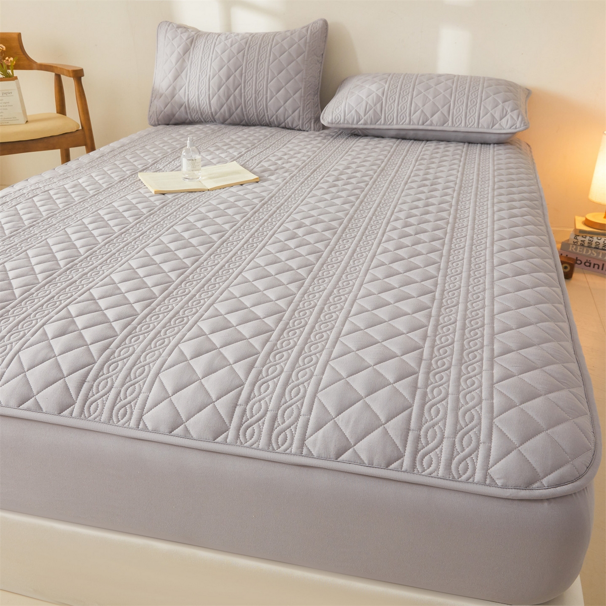 91家纺网 家纺一手货源 找家纺 雯豆家纺 2025新款梵可A类夹棉防水床笠三件套水洗棉磨毛床单保护套 梵可-暮云灰