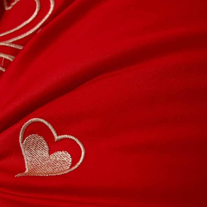 91家纺网 家纺一手货源 找家纺 珍贝家纺 2025新款婚庆枕大红枕芯结婚专用枕头枕芯 爱心双喜 48x74cm/只