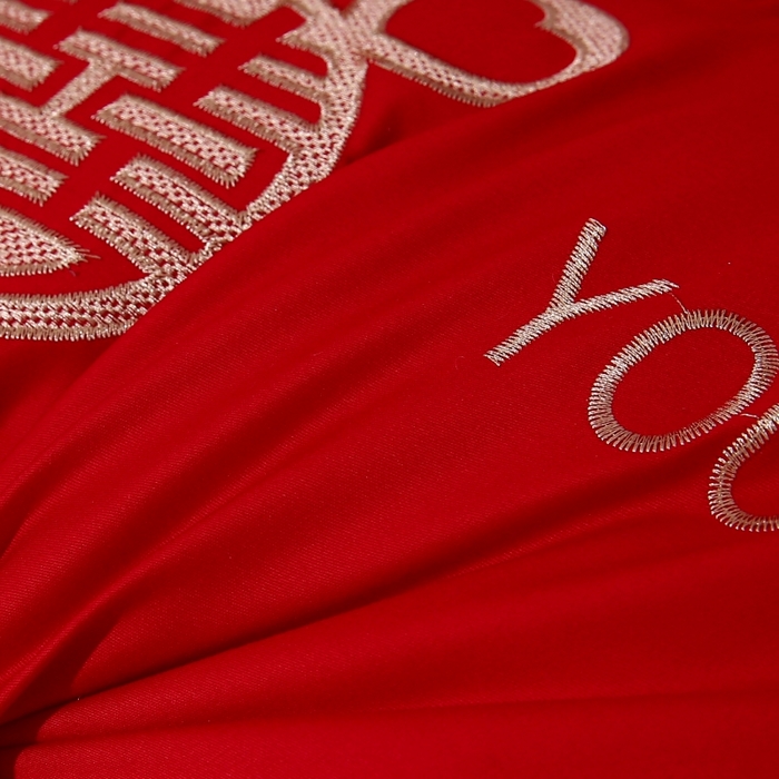 91家纺网 家纺一手货源 找家纺 珍贝家纺 2025新款婚庆枕大红枕芯结婚专用枕头枕芯 米奇love you 48x74cm/只