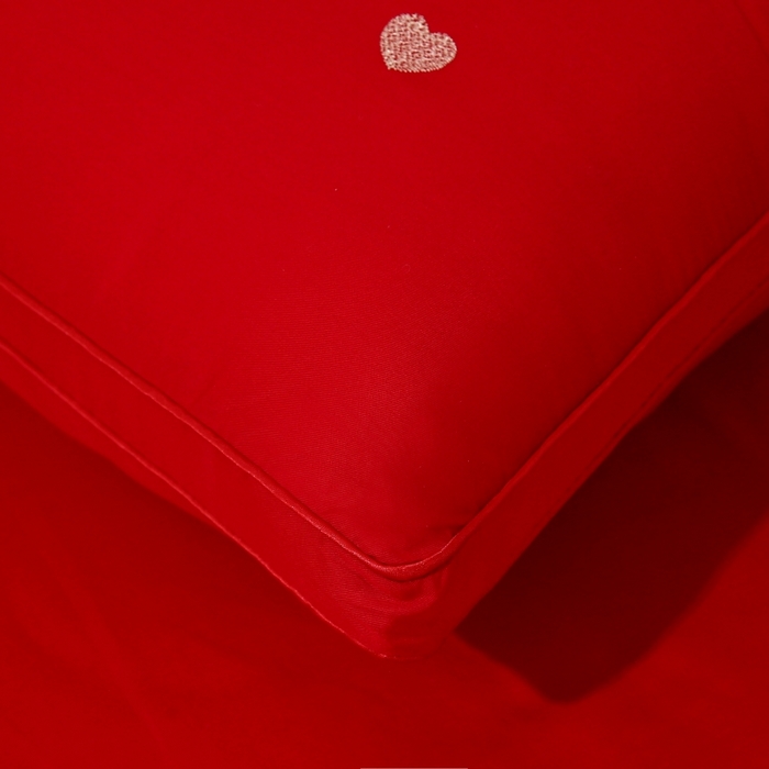 91家纺网 家纺一手货源 找家纺 珍贝家纺 2025新款婚庆枕大红枕芯结婚专用枕头枕芯 love 多多 48x74cm/对