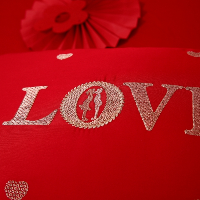 91家纺网 家纺一手货源 找家纺 珍贝家纺 2025新款婚庆枕大红枕芯结婚专用枕头枕芯 love 多多 48x74cm/对