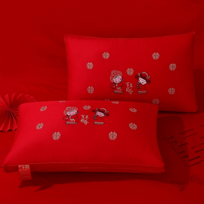 91家纺网 家纺一手货源 找家纺 珍贝家纺 2025新款婚庆枕大红枕芯结婚专用枕头枕芯 郎才女貌 48x74cm/对