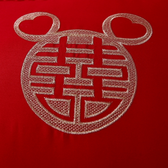 91家纺网 家纺一手货源 找家纺 珍贝家纺 2025新款婚庆枕大红枕芯结婚专用枕头枕芯 米奇love you 48x74cm/对