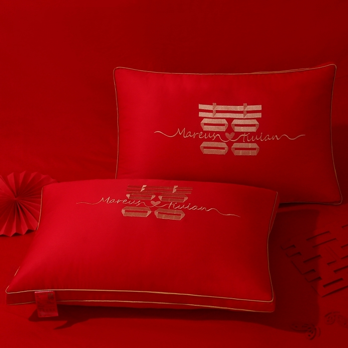 91家纺网 家纺一手货源 找家纺 珍贝家纺 2025新款婚庆枕大红枕芯结婚专用枕头枕芯 吾家有喜 48x74cm/对