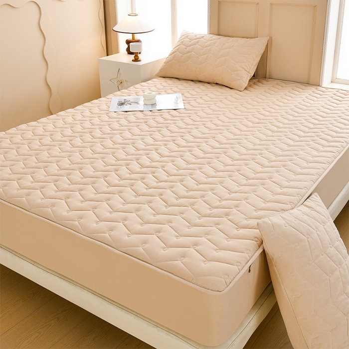 91家纺网 家纺一手货源 找家纺 衿成家纺 2025新款磨毛夹棉全包防水床笠 六面防水卡其