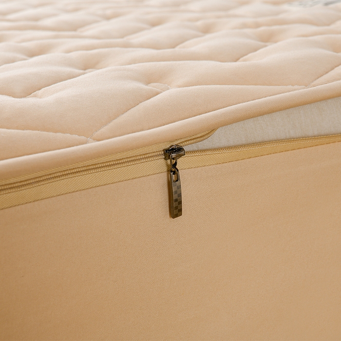 91家纺网 家纺一手货源 找家纺 衿成家纺 2025新款磨毛夹棉全包防水床笠 六面防水卡其