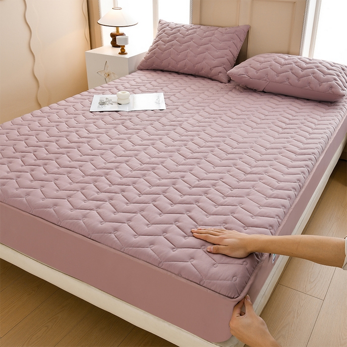 91家纺网 家纺一手货源 找家纺 衿成家纺 2025新款磨毛夹棉全包防水床笠 六面防水豆沙