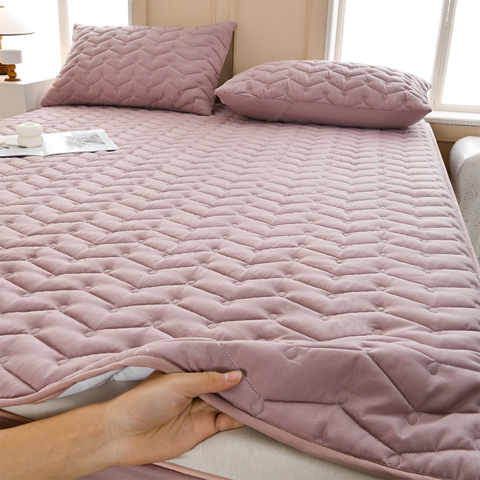 91家纺网 家纺一手货源 找家纺 衿成家纺 2025新款磨毛夹棉全包防水床笠 六面防水豆沙