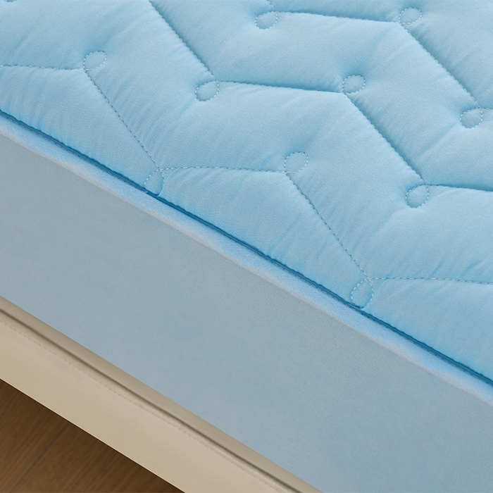 91家纺网 家纺一手货源 找家纺 衿成家纺 2025新款磨毛夹棉全包防水床笠 六面防水天蓝