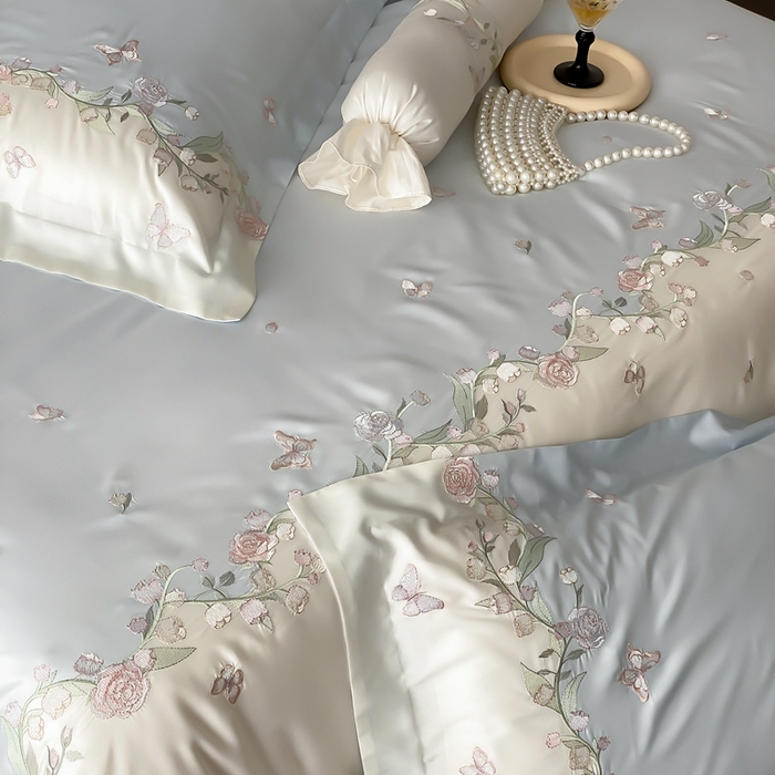 91家纺网 家纺一手货源 找家纺 佳汐蓝家纺 2025春夏新款铃兰花颂 百支贡缎 四件套 铃兰花颂·奶芙蓝