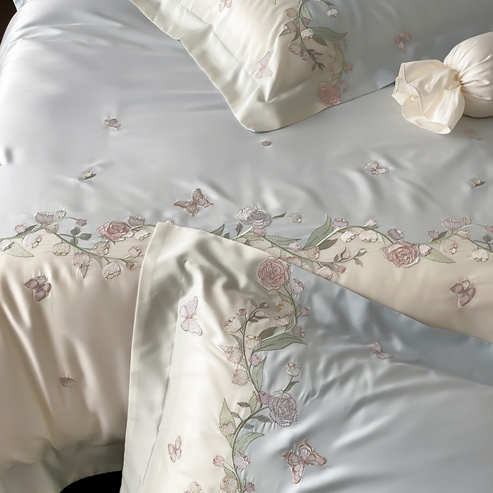 91家纺网 家纺一手货源 找家纺 佳汐蓝家纺 2025春夏新款铃兰花颂 百支贡缎 四件套 铃兰花颂·奶芙蓝