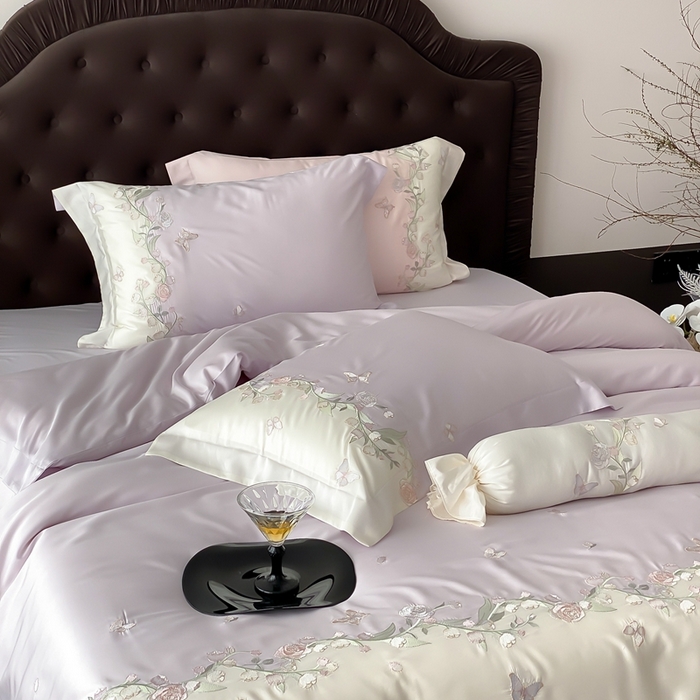 91家纺网 家纺一手货源 找家纺 佳汐蓝家纺 2025春夏新款铃兰花颂 百支贡缎 四件套 铃兰花颂·奶芙紫