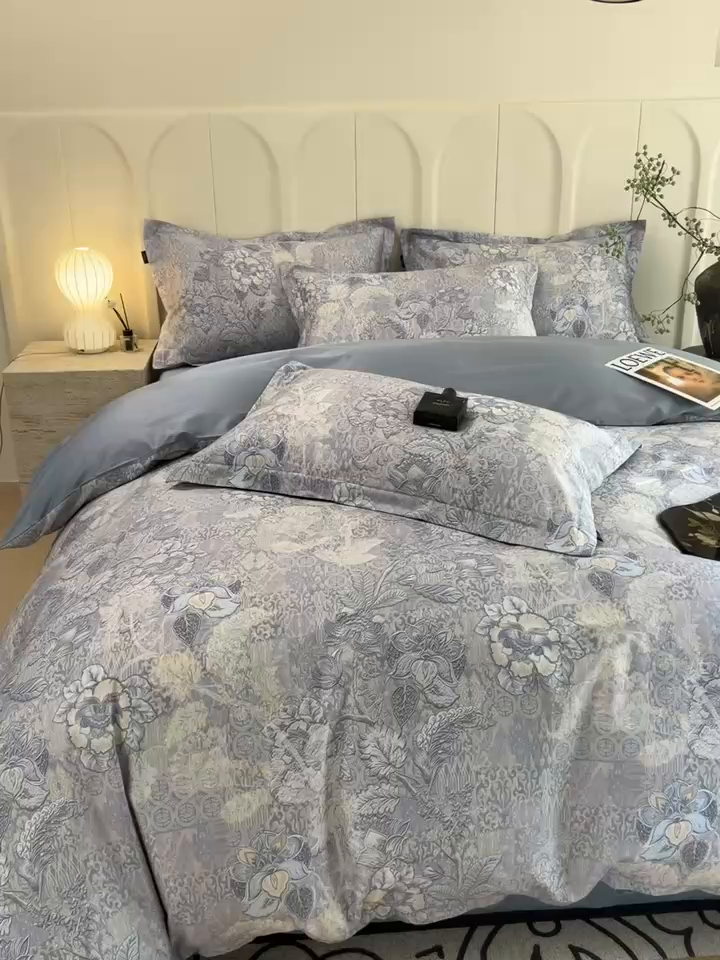 91家纺网 家纺一手货源 找家纺 悦织湾家纺 2025爆款上新【全棉60S长绒棉】100%全棉60S长绒棉四件套纯棉印花床上用品34件套轻奢北欧公主风 魅影-蓝