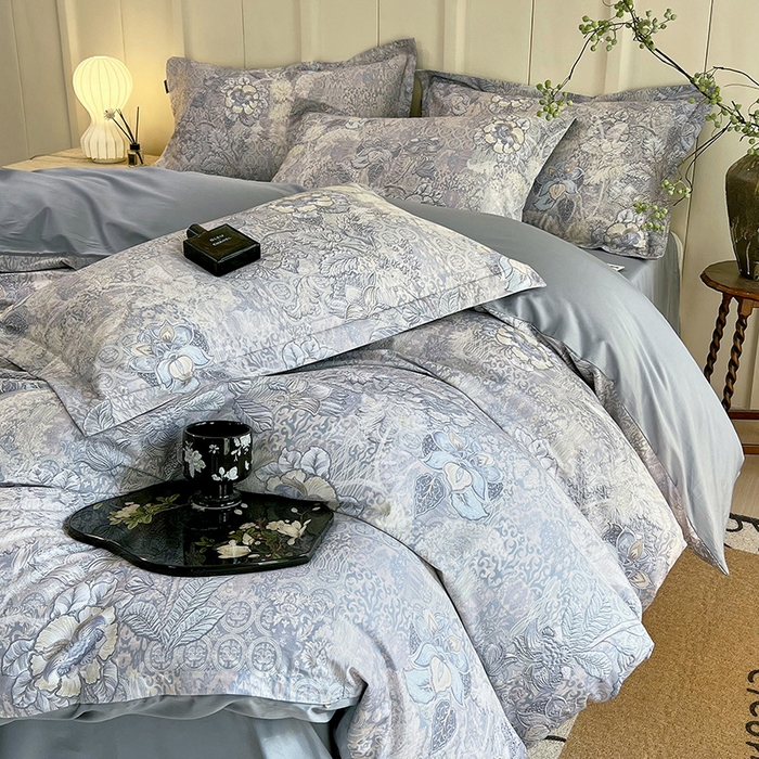 91家纺网 家纺一手货源 找家纺 悦织湾家纺 2025爆款上新【全棉60S长绒棉】100%全棉60S长绒棉四件套纯棉印花床上用品34件套轻奢北欧公主风 魅影-蓝