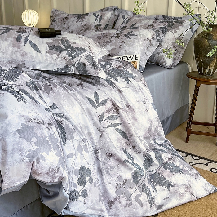 91家纺网 家纺一手货源 找家纺 悦织湾家纺 2025爆款上新【全棉60S长绒棉】100%全棉60S长绒棉四件套纯棉印花床上用品34件套轻奢北欧公主风 小雾山雨蓝