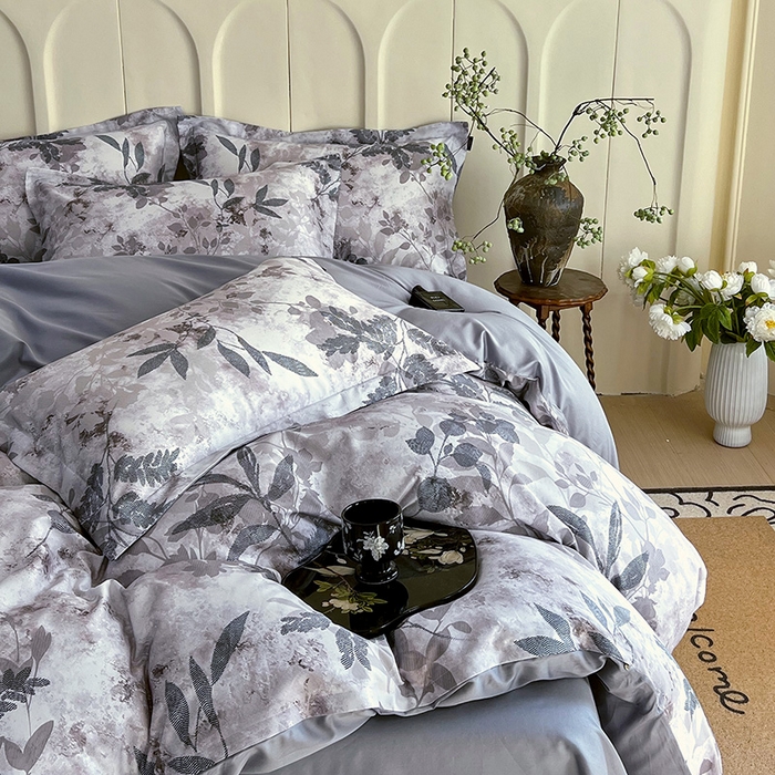 91家纺网 家纺一手货源 找家纺 悦织湾家纺 2025爆款上新【全棉60S长绒棉】100%全棉60S长绒棉四件套纯棉印花床上用品34件套轻奢北欧公主风 小雾山雨蓝