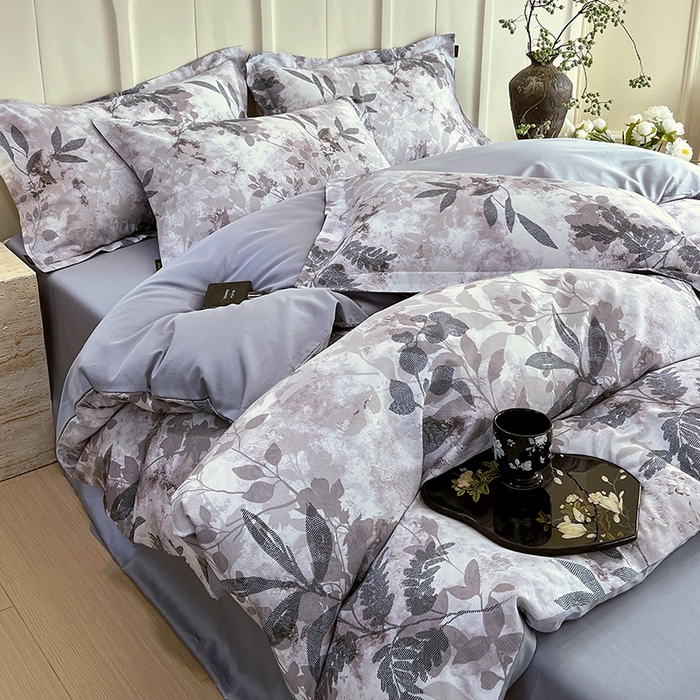 91家纺网 家纺一手货源 找家纺 悦织湾家纺 2025爆款上新【全棉60S长绒棉】100%全棉60S长绒棉四件套纯棉印花床上用品34件套轻奢北欧公主风 小雾山雨蓝